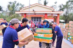 Fahasa cứu trợ đồng bào miền Trung