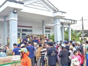 Fahasa cứu trợ đồng bào miền Trung
