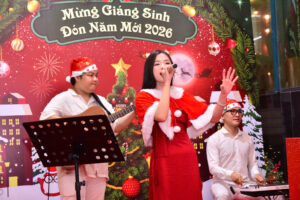 sự kiện giáng sinh năm mới fahasa