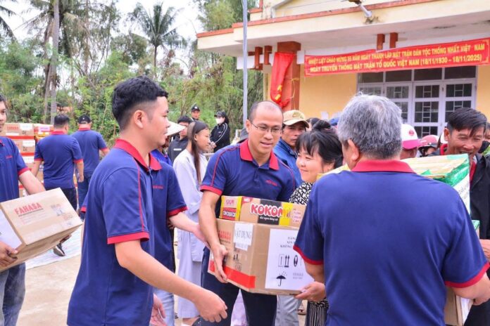 Fahasa cứu trợ đồng bào miền Trung